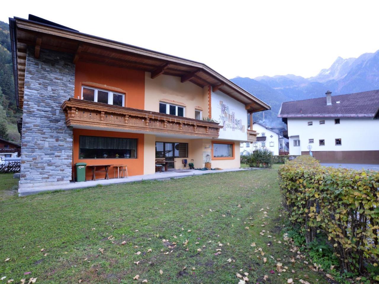 Cozy Apartment In Oetz Close To Ski Area Kültér fotó