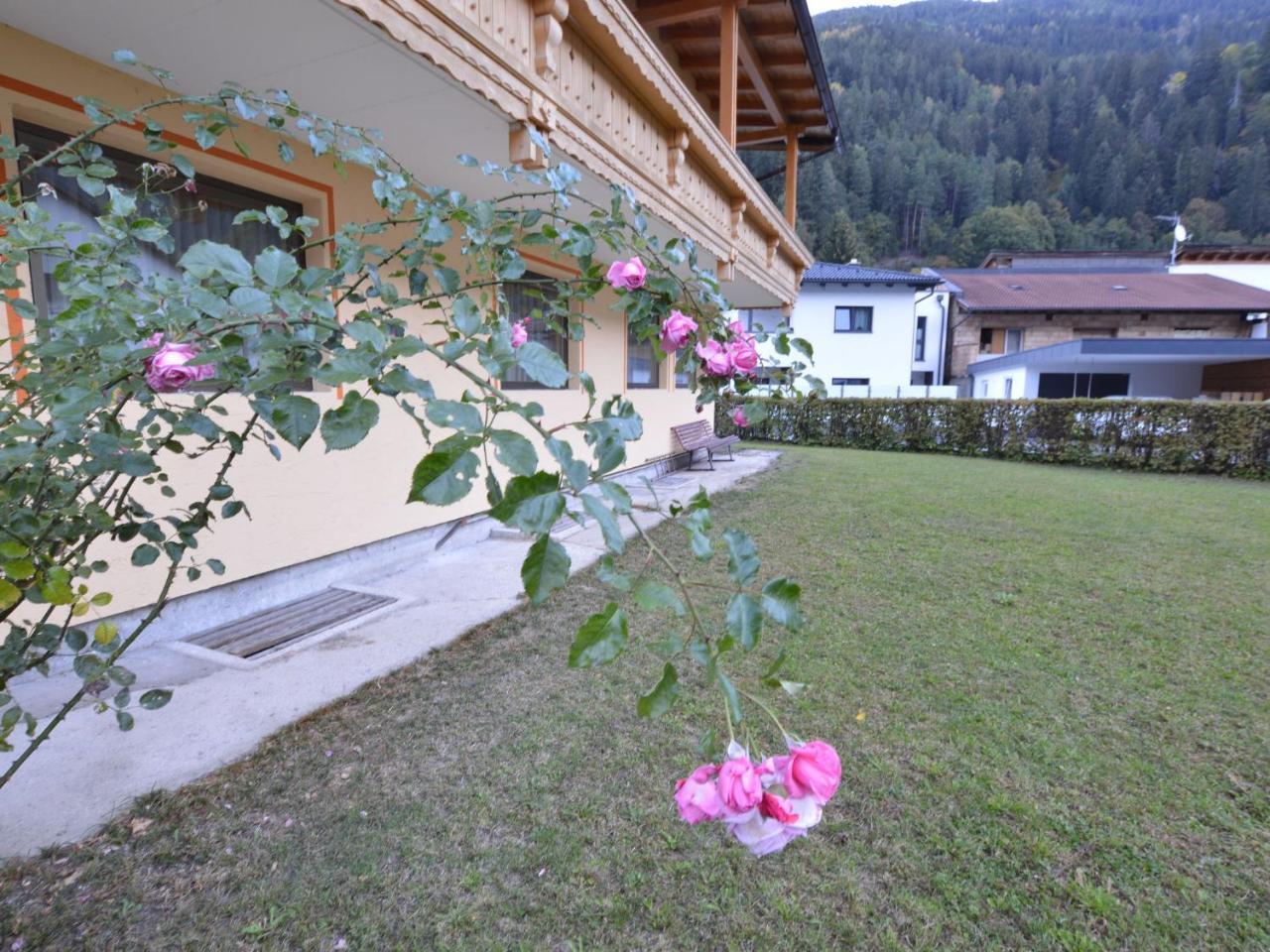 Cozy Apartment In Oetz Close To Ski Area Kültér fotó