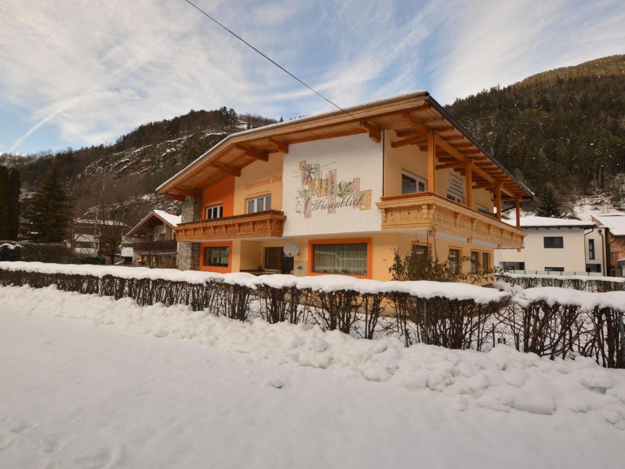 Cozy Apartment In Oetz Close To Ski Area Kültér fotó